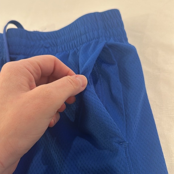 Nike boys blue soccer basketball Athletic Shorts‎ large - Picture 2 of 4